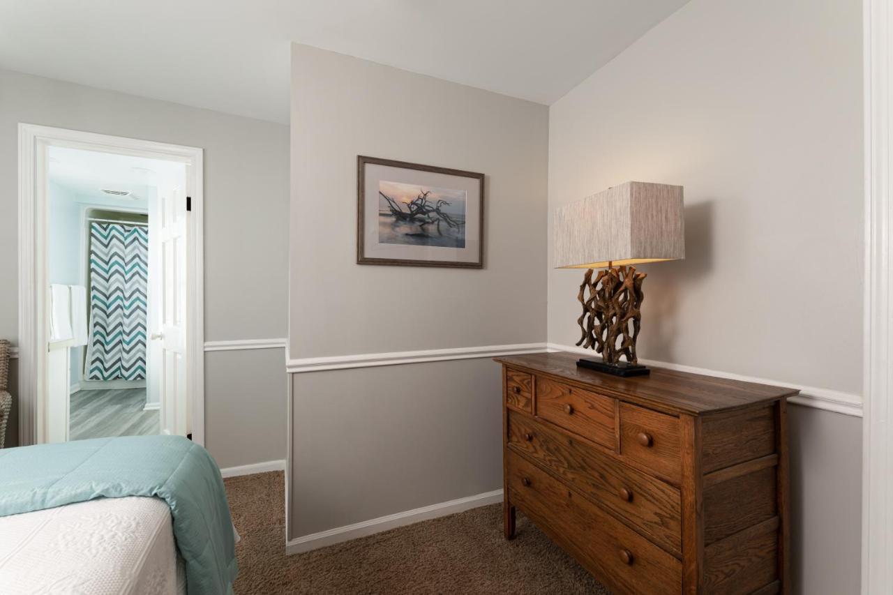 Looking Glass Beachfront Inn グランド・ヘイブン エクステリア 写真
