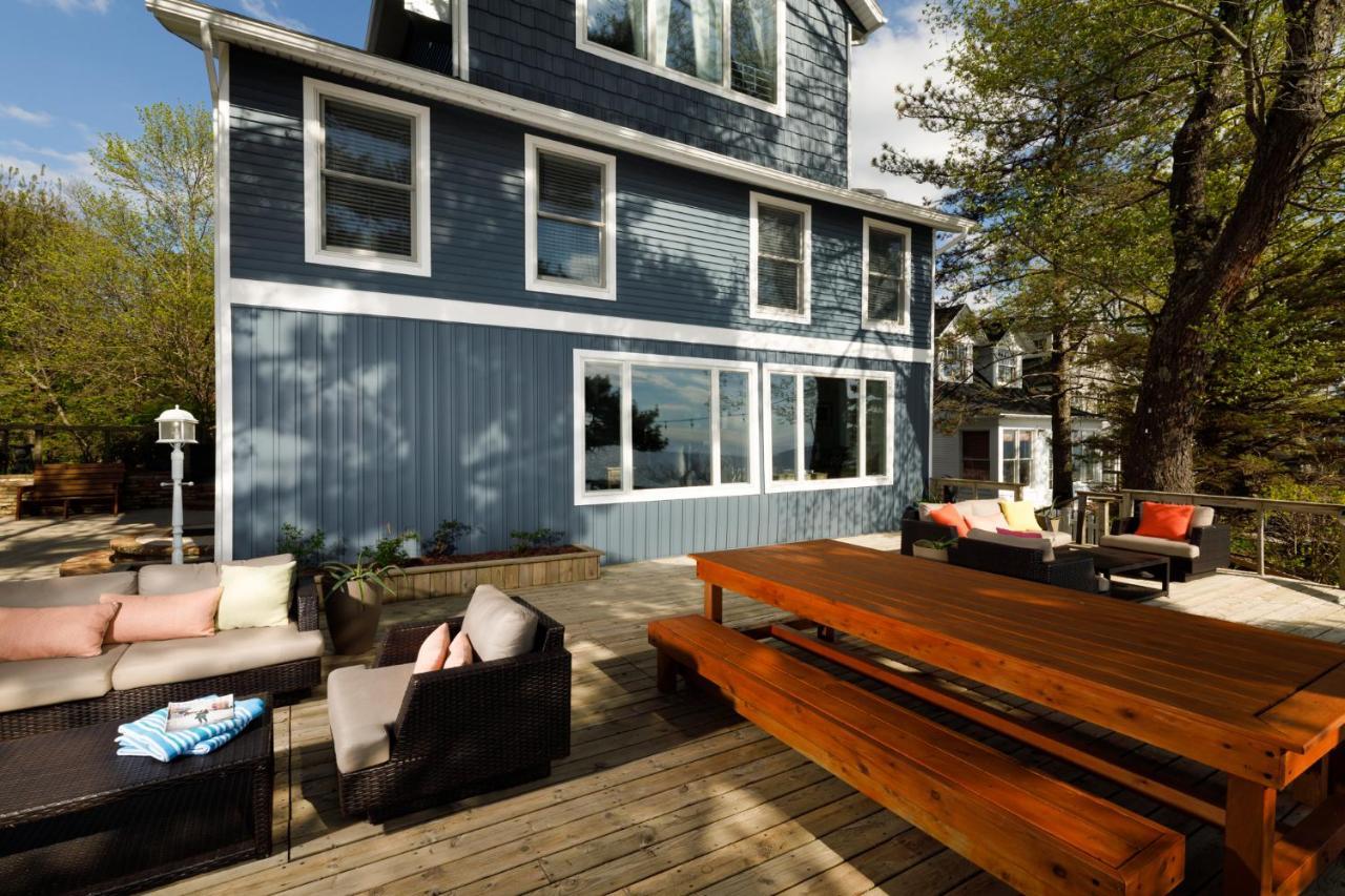 Looking Glass Beachfront Inn グランド・ヘイブン エクステリア 写真